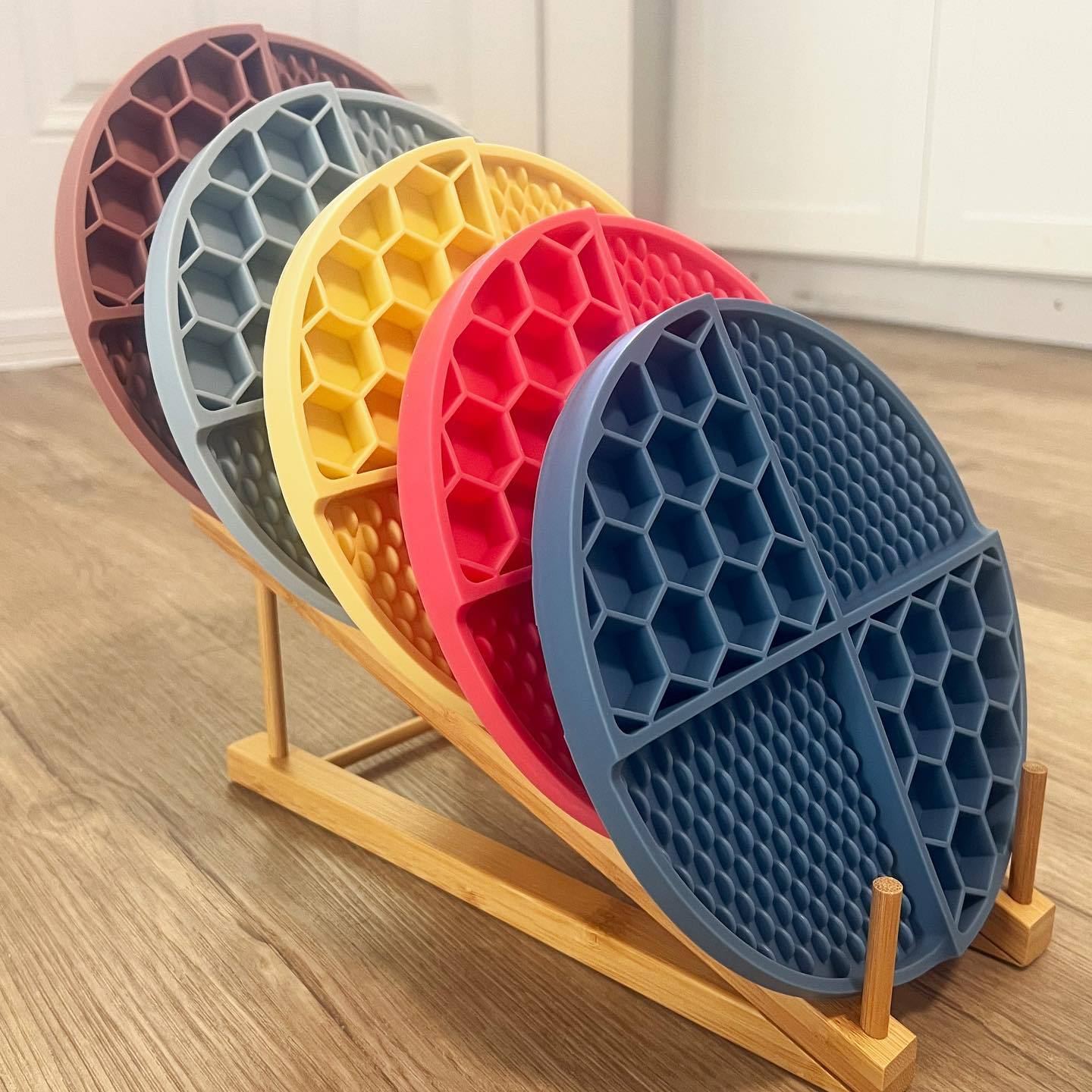 2 Pcs Dark Green Honeycomb Pet Slow Feeder Bowl - Anti-Choke Silicone Lick Mat with Suction for Dogs